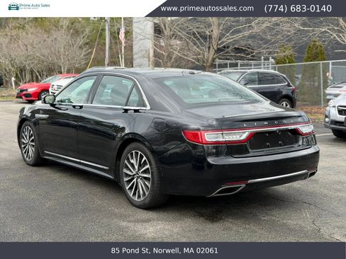 Used 2017 Lincoln Continental Select w/ Climate Package AWD/4WD image 6