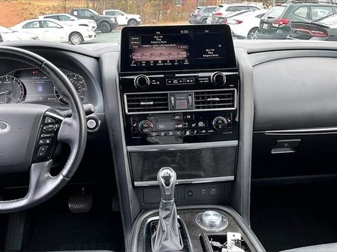 Used 2024 INFINITI QX80 Luxe image 16