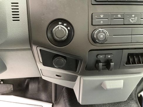 Used 2016 Ford F250 XL w/ Power Equipment Group image 34