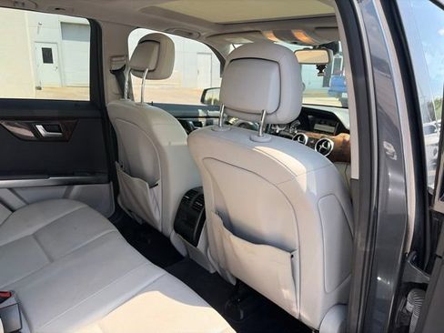Used 2015 Mercedes-Benz GLK 350 2WD image 17