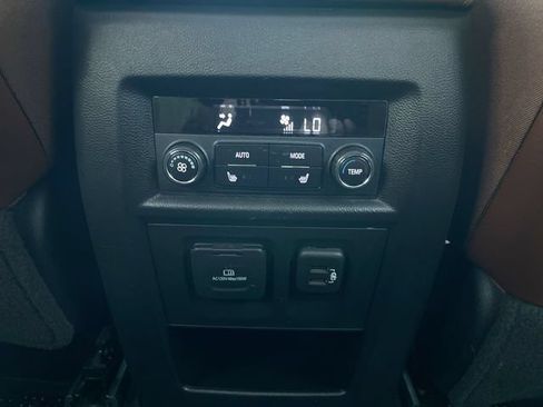 Used 2020 Chevrolet Traverse High Country w/ LPO, Floor Liner Package AWD/4WD image 22