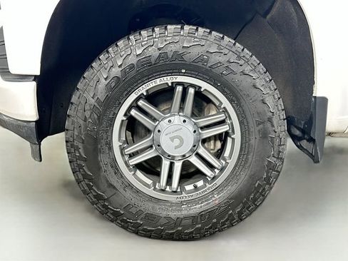 Used 2019 Chevrolet Silverado 1500 Custom w/ Custom Value Package image 28