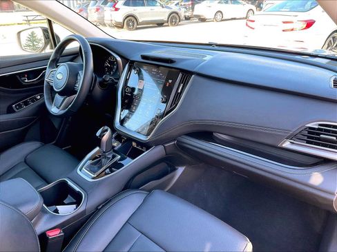 Used 2025 Subaru Outback Limited image 14