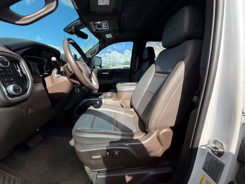 Used 2020 GMC Sierra 2500 Denali w/ Denali Ultimate Package AWD/4WD image 9