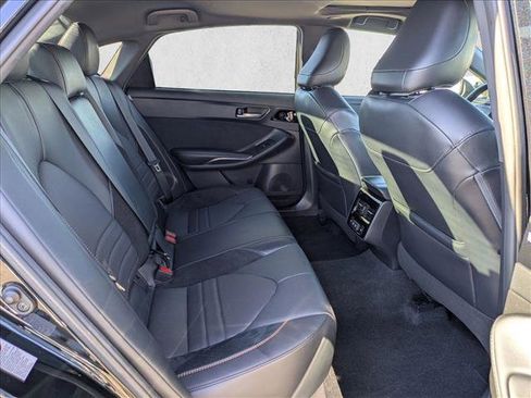 Used 2019 Toyota Avalon Touring image 20