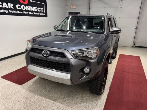 Used 2018 Toyota 4Runner TRD Off-Road Premium AWD/4WD image 6