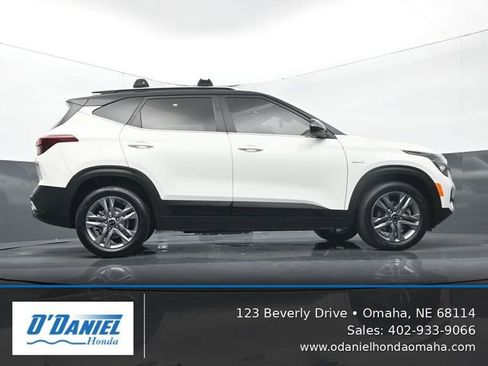 Used 2021 Kia Seltos S AWD/4WD image 13