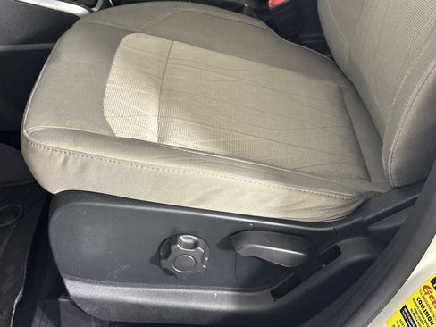 Used 2021 Ford EcoSport SE image 6