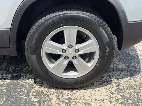 Used 2020 Chevrolet Trax LT w/ LT Convenience Package FWD image 23
