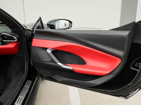 Used 2024 Ferrari 296 GTS RWD image 18