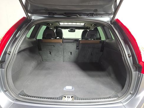 Used 2016 Volvo XC60 T5 Premier w/ Proximity Package FWD image 25