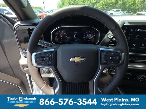 New 2026 Chevrolet Silverado 2500 LT w/ Z71 Chrome Sport Edition AWD/4WD image 18