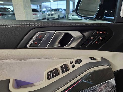 New 2026 BMW X7 M60i image 31