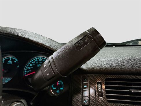 Used 2010 Chevrolet Silverado 1500 LTZ image 17