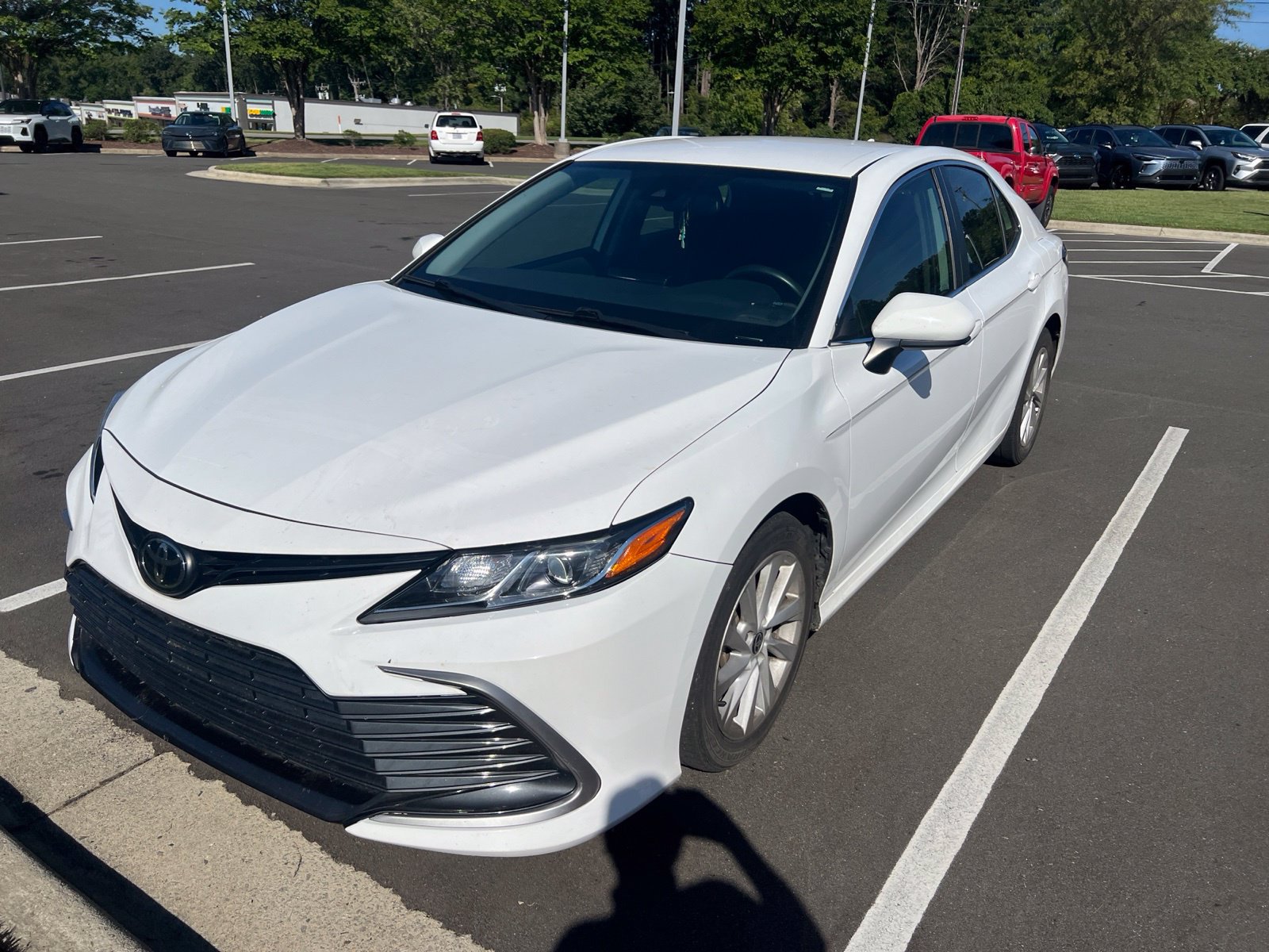 Used 2022 Toyota Camry LE FWD image 17