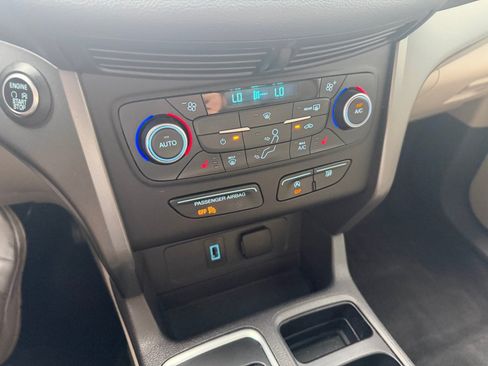 Used 2019 Ford Escape SEL AWD/4WD image 17