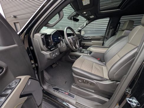 Used 2023 Chevrolet Silverado 1500 ZR2 w/ Technology Package image 4