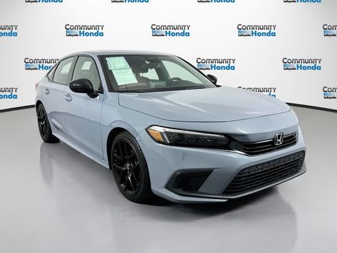 Used 2024 Honda Civic Sport image 3