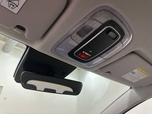 Used 2025 Hyundai Kona SEL FWD image 12