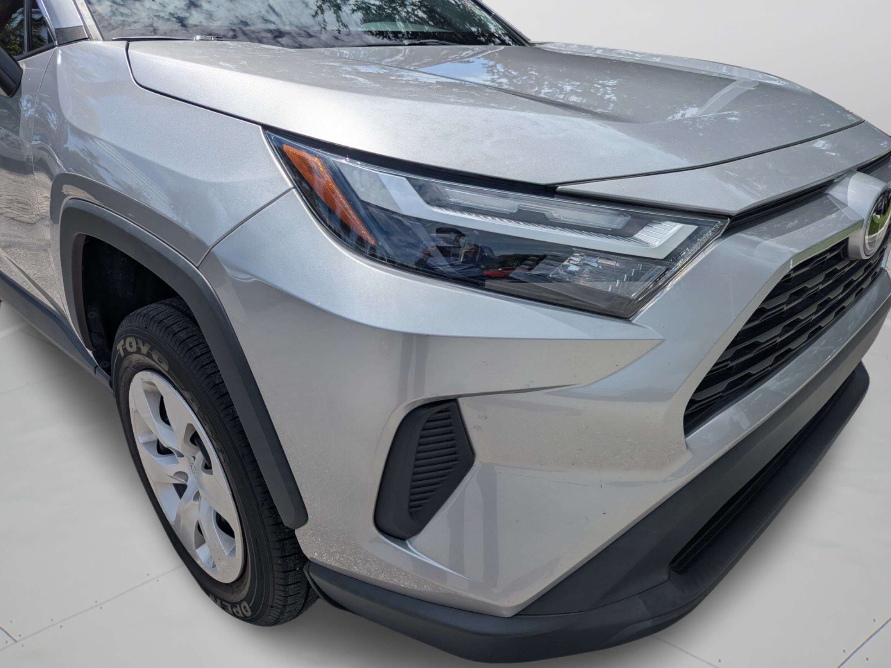 Used 2023 Toyota RAV4 LE FWD image 33