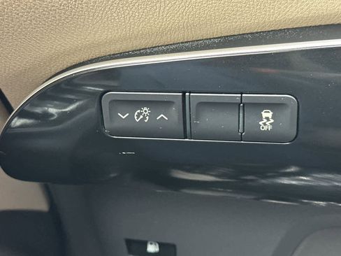 Used 2016 Toyota Prius Two image 30