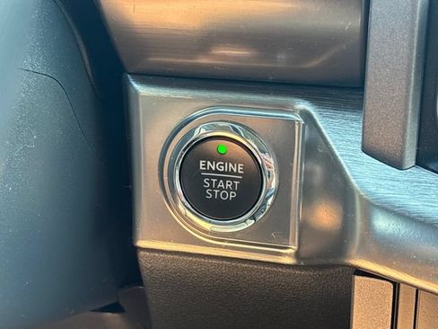 Used 2022 Ford F150 Lariat w/ Equipment Group 502A High AWD/4WD image 24