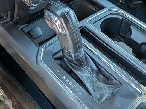 Used 2016 Ford F150 XLT image 12