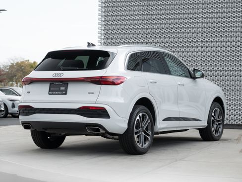 Certified 2025 Audi Q5 Premium Plus w/ Premium Plus image 4