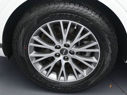 Used 2024 Genesis GV80 2.5T AWD/4WD image 7