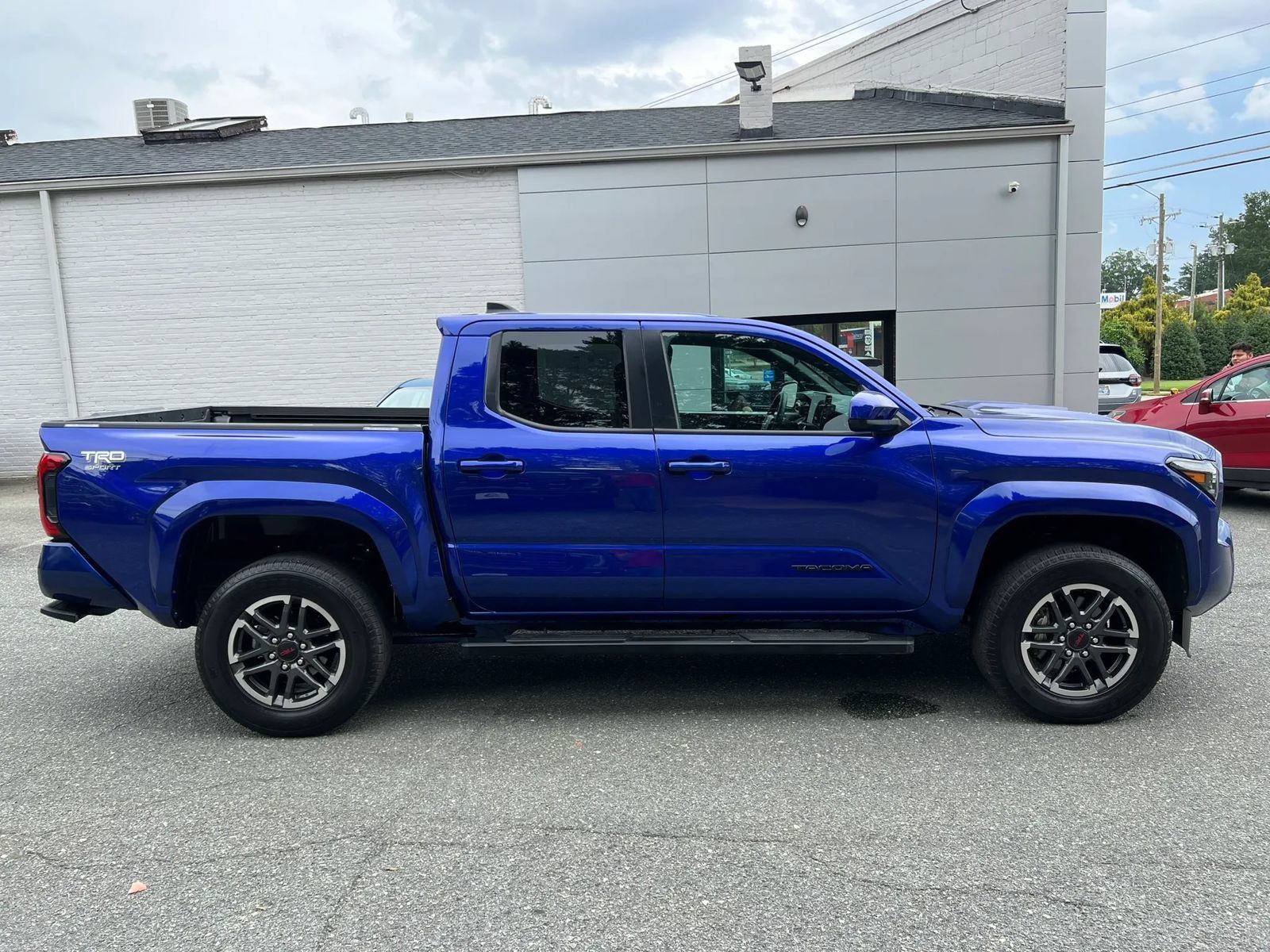 Used 2024 Toyota Tacoma TRD Sport AWD/4WD image 3