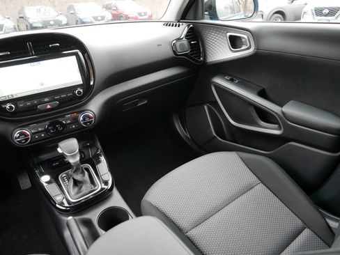Certified 2024 Kia Soul S FWD image 11