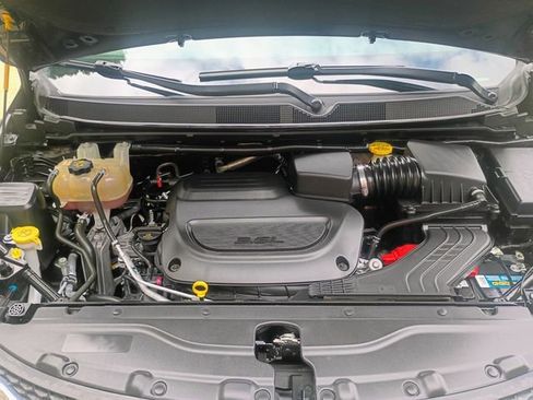 Used 2020 Chrysler Pacifica Touring-L Plus w/ Tire & Wheel Group image 85