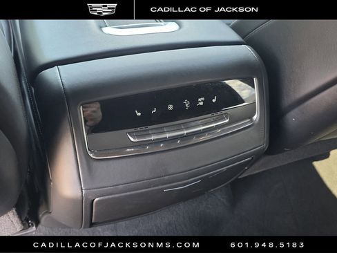 Used 2021 Cadillac Escalade Premium Luxury Platinum AWD/4WD image 32