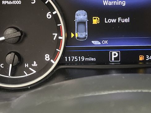Used 2018 Nissan Murano Platinum w/ Cargo Package AWD/4WD image 16