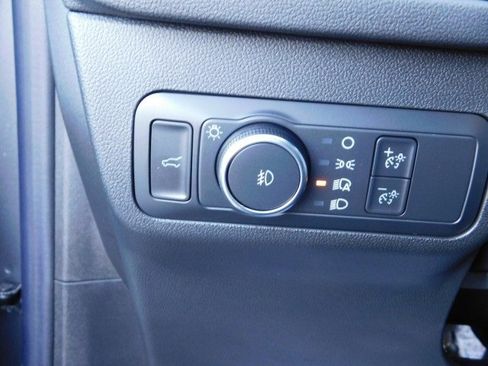 Used 2022 Ford Escape SEL w/ Technology Package image 17