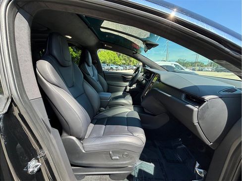 Used 2018 Tesla Model X 100D AWD/4WD image 40
