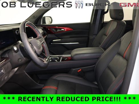 Certified 2024 Chevrolet Traverse RS image 9