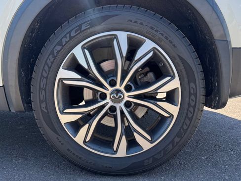 Used 2019 INFINITI QX30 AWD w/ Proassist Package image 12