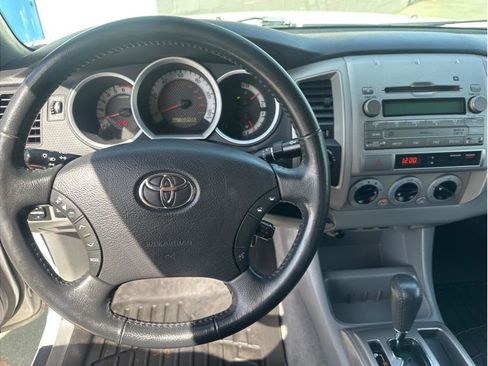 Used 2011 Toyota Tacoma 4x4 Double Cab w/ TRD Off-Road Pkg w/JBL Audio image 14