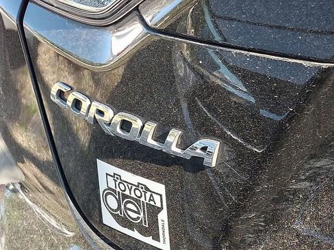 Used 2022 Toyota Corolla LE image 8