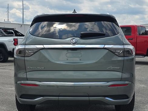 Used 2023 Buick Enclave Avenir w/ Avenir Technology Package FWD image 4
