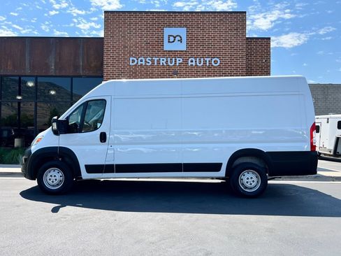 Used 2023 RAM ProMaster 3500 FWD image 3