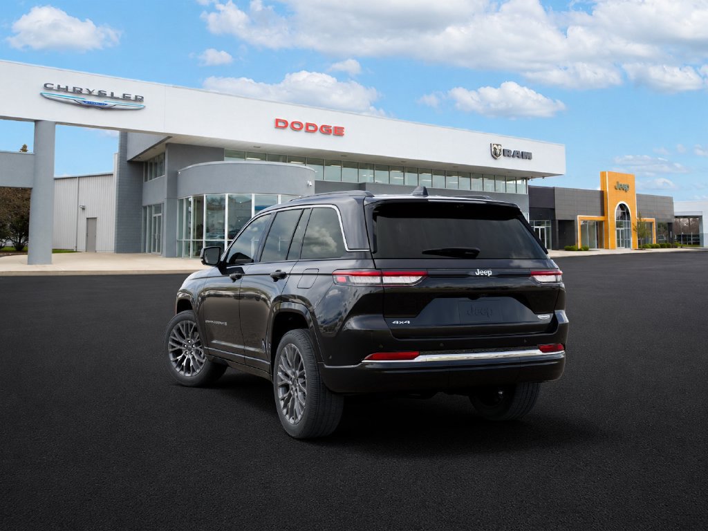 New 2027 Jeep Grand Cherokee Summit AWD/4WD image 3