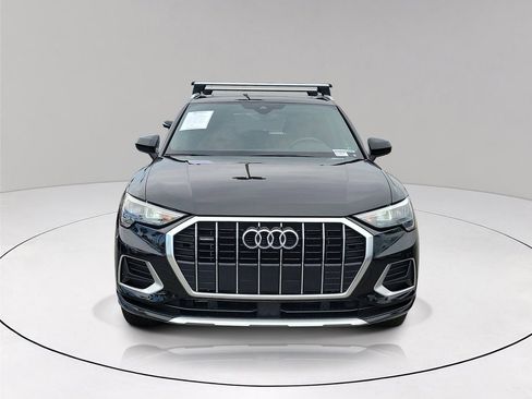 Used 2020 Audi Q3 2.0T Premium w/ Convenience Package AWD/4WD image 2