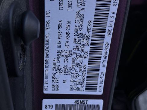 Used 2017 Toyota Tacoma SR5 AWD/4WD image 26