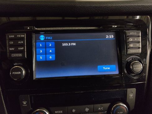 Used 2015 Nissan Rogue SV w/ SV Premium Package image 25