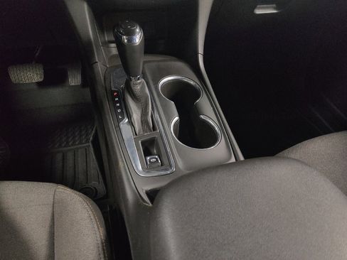 Used 2018 Chevrolet Equinox LT FWD image 26
