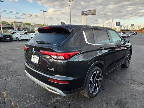 Used 2023 Mitsubishi Outlander SE image 27