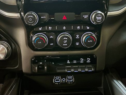 Used 2020 RAM 1500 Laramie w/ Sport Appearance Package AWD/4WD image 16