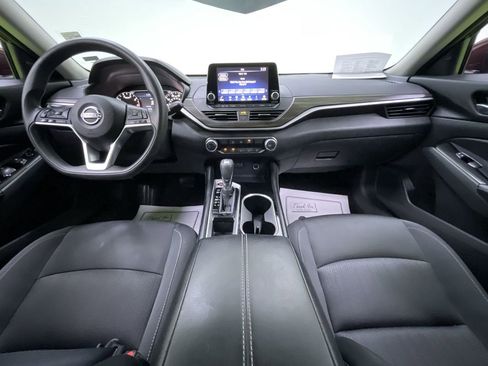 Used 2023 Nissan Altima 2.5 SV image 18